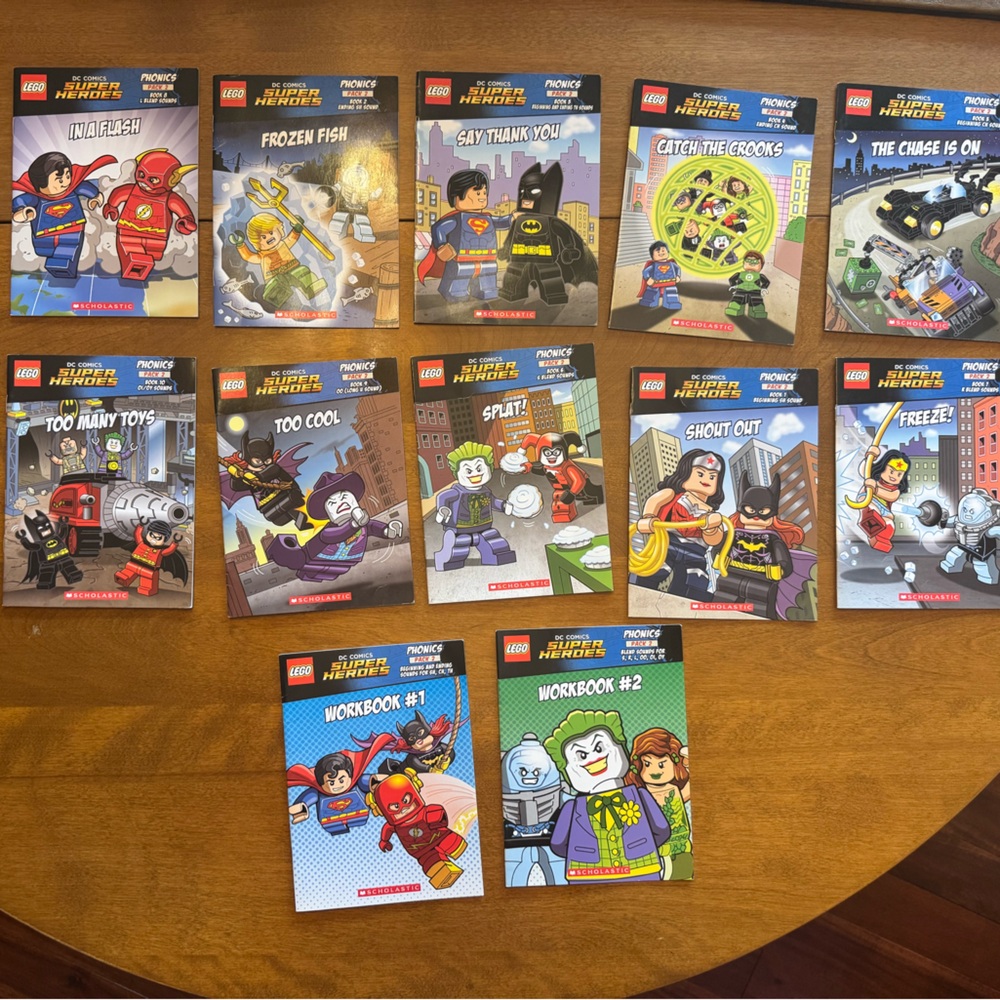 LEGO DC Super Heroes Comic Book Collection - Multicolor